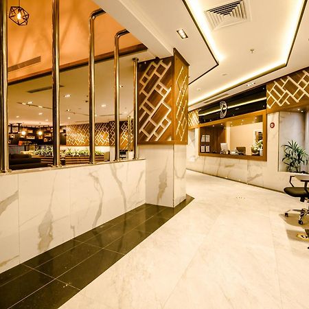 White Diamond Hotel Sari 제다 외부 사진