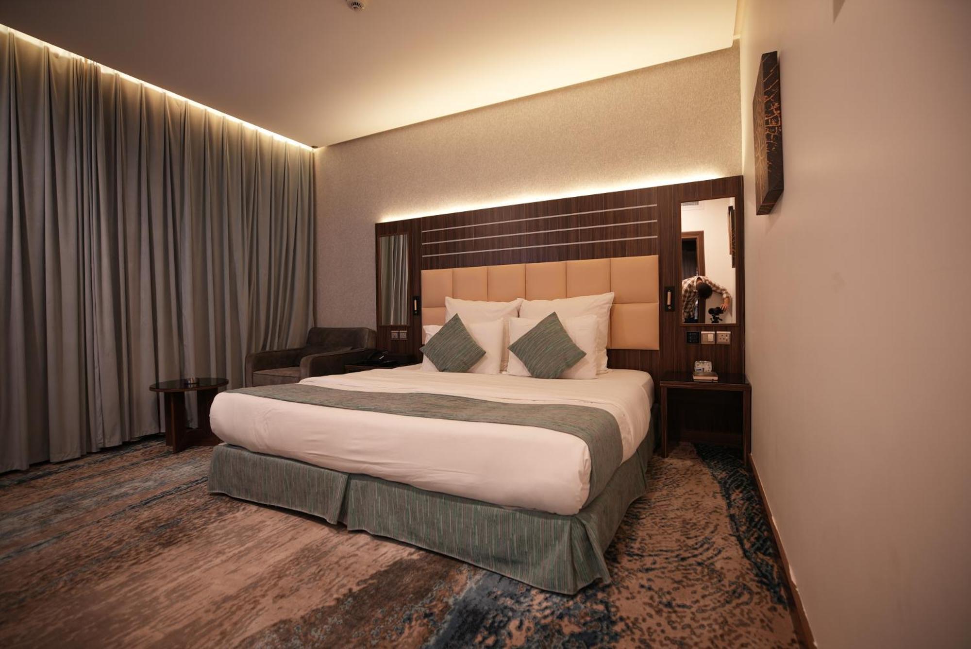 White Diamond Hotel Sari 제다 외부 사진